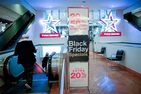 Black Friday: Macy's tiene super oferta de carteras de .